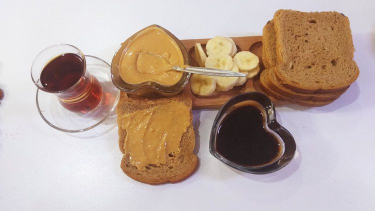 کره بادام زمینی ۴ کیلویی